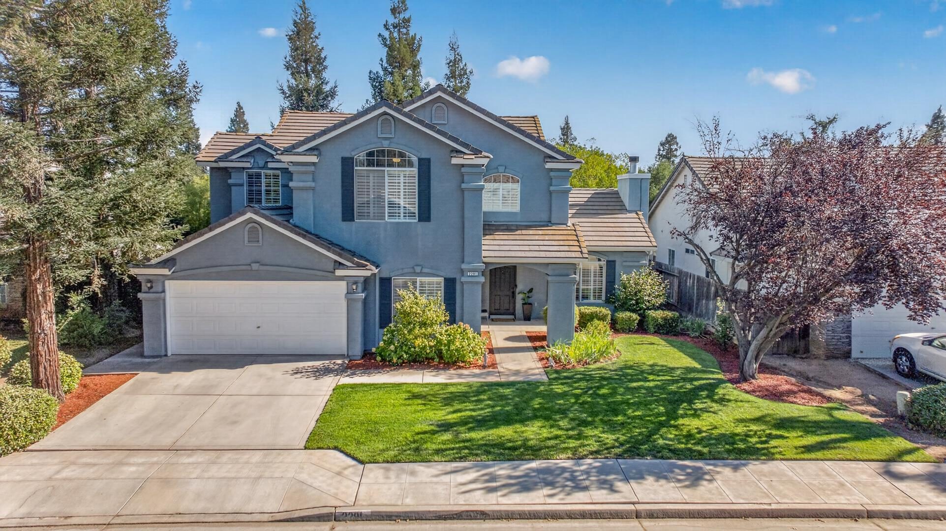 Visalia listing photograph 2