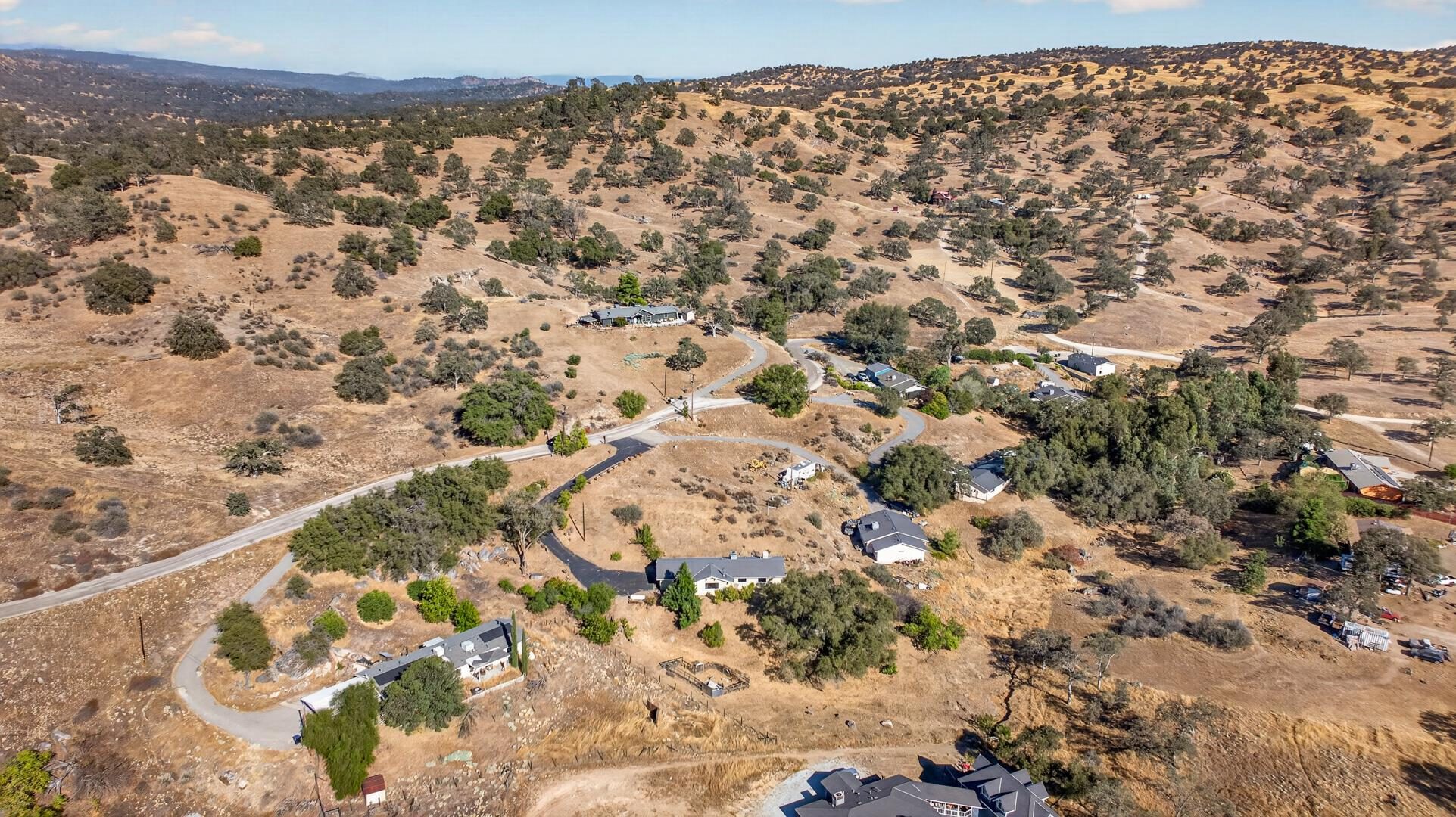 Madera listing photograph 2