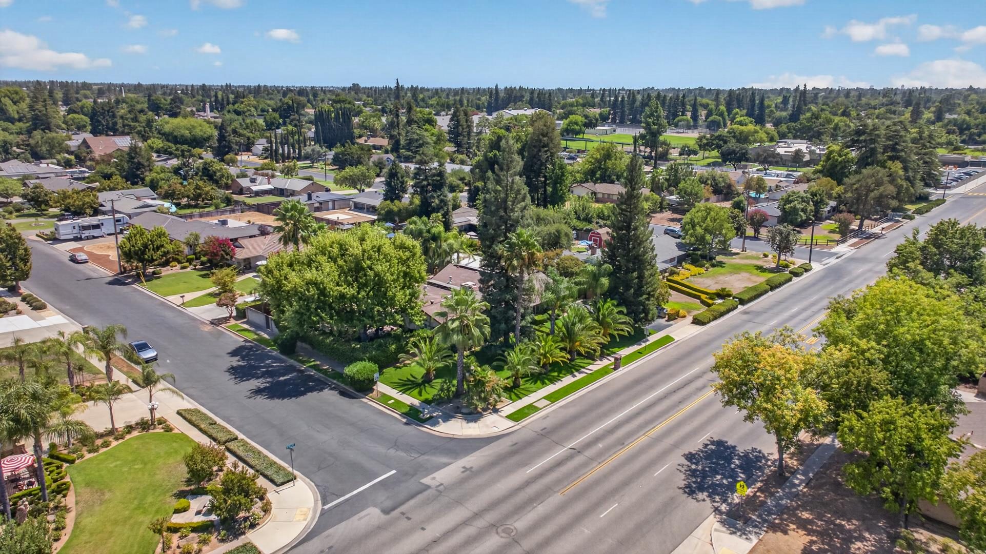 Fresno listing photograph 3