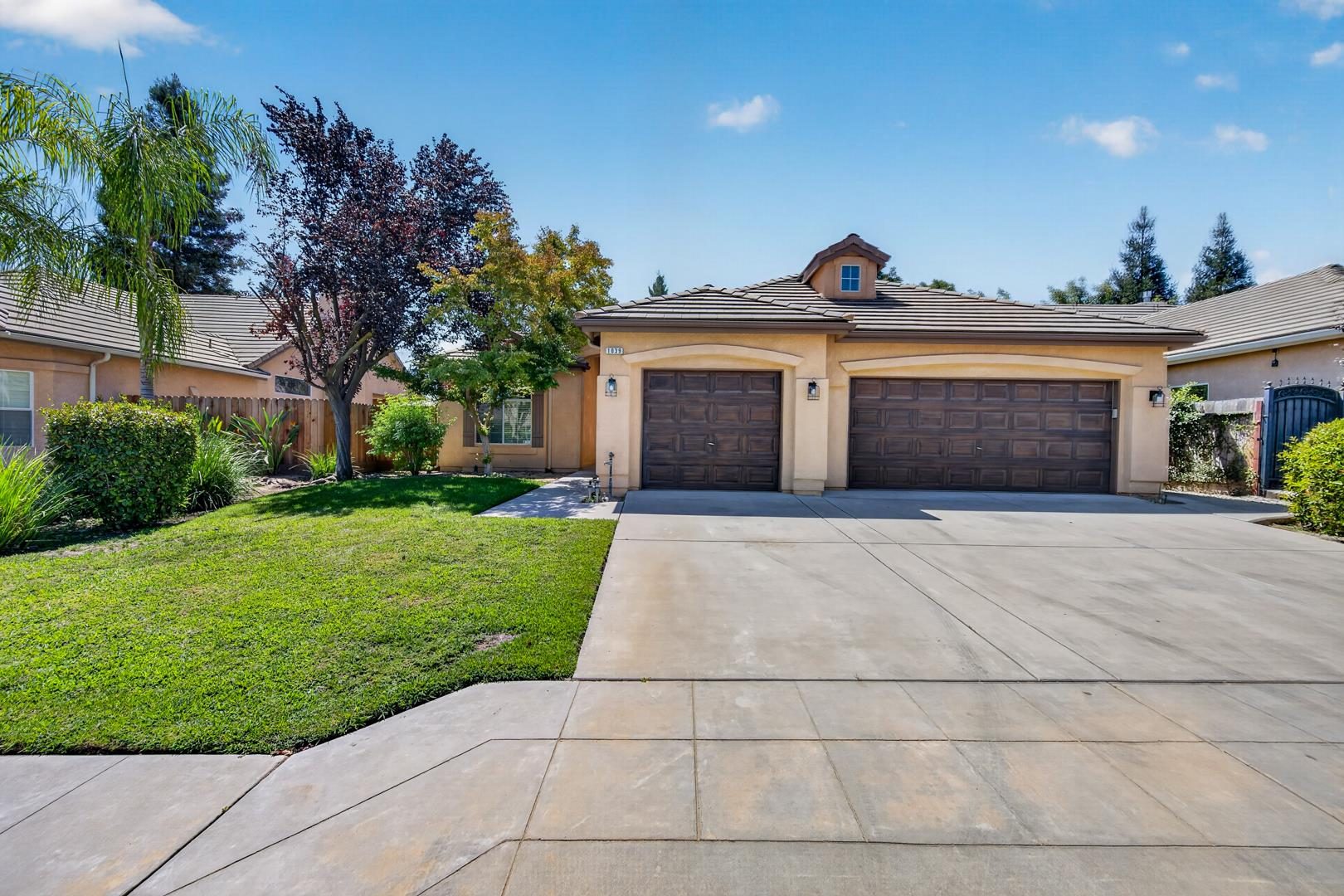 Visalia listing photograph 3